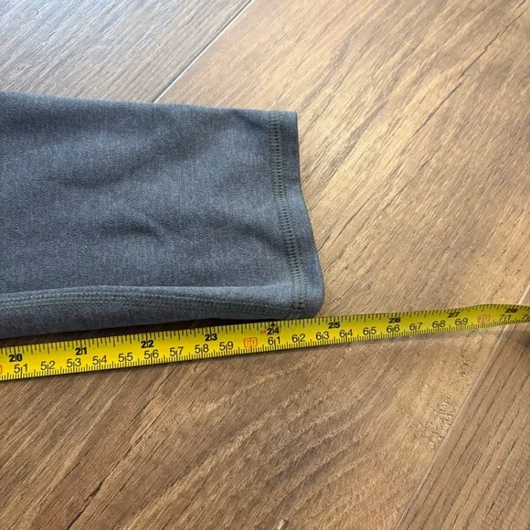Vuori Gray Leggings with Drawstring - Picture 4 of 4